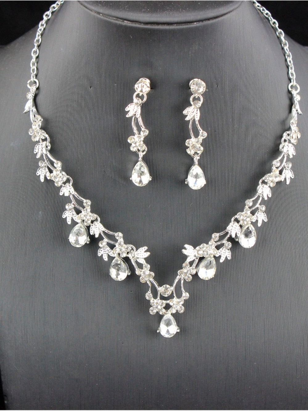 Elegant Crystal Teardrop Necklace and Earring Set - Silver Tone